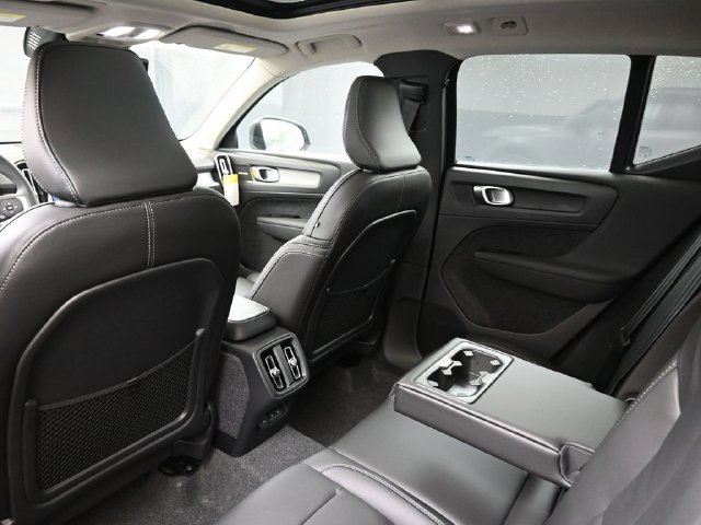 New 2026 Volvo XC40 B5 Ultra w/ Protection Package Premier AWD/4WD image 19
