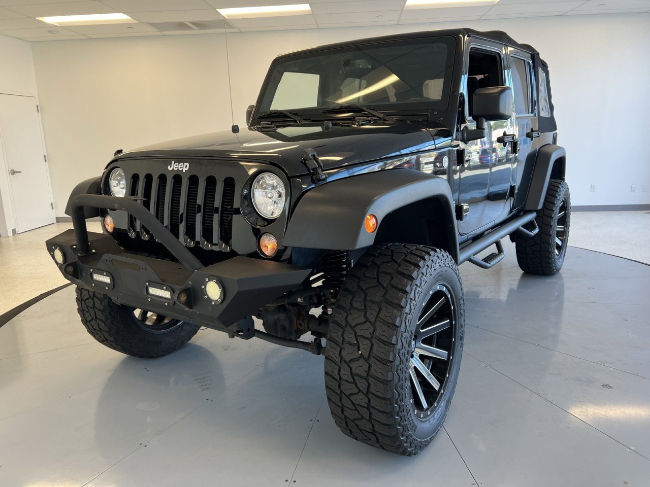 Used 2018 Jeep Wrangler Unlimited Sport S image 3
