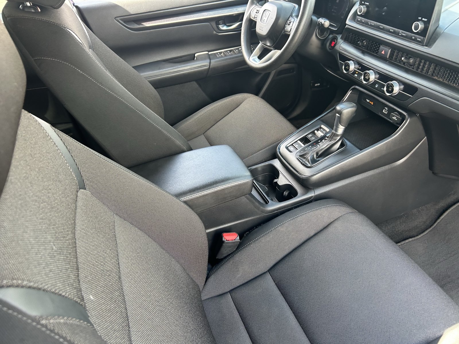 Used 2025 Honda CR-V LX image 13