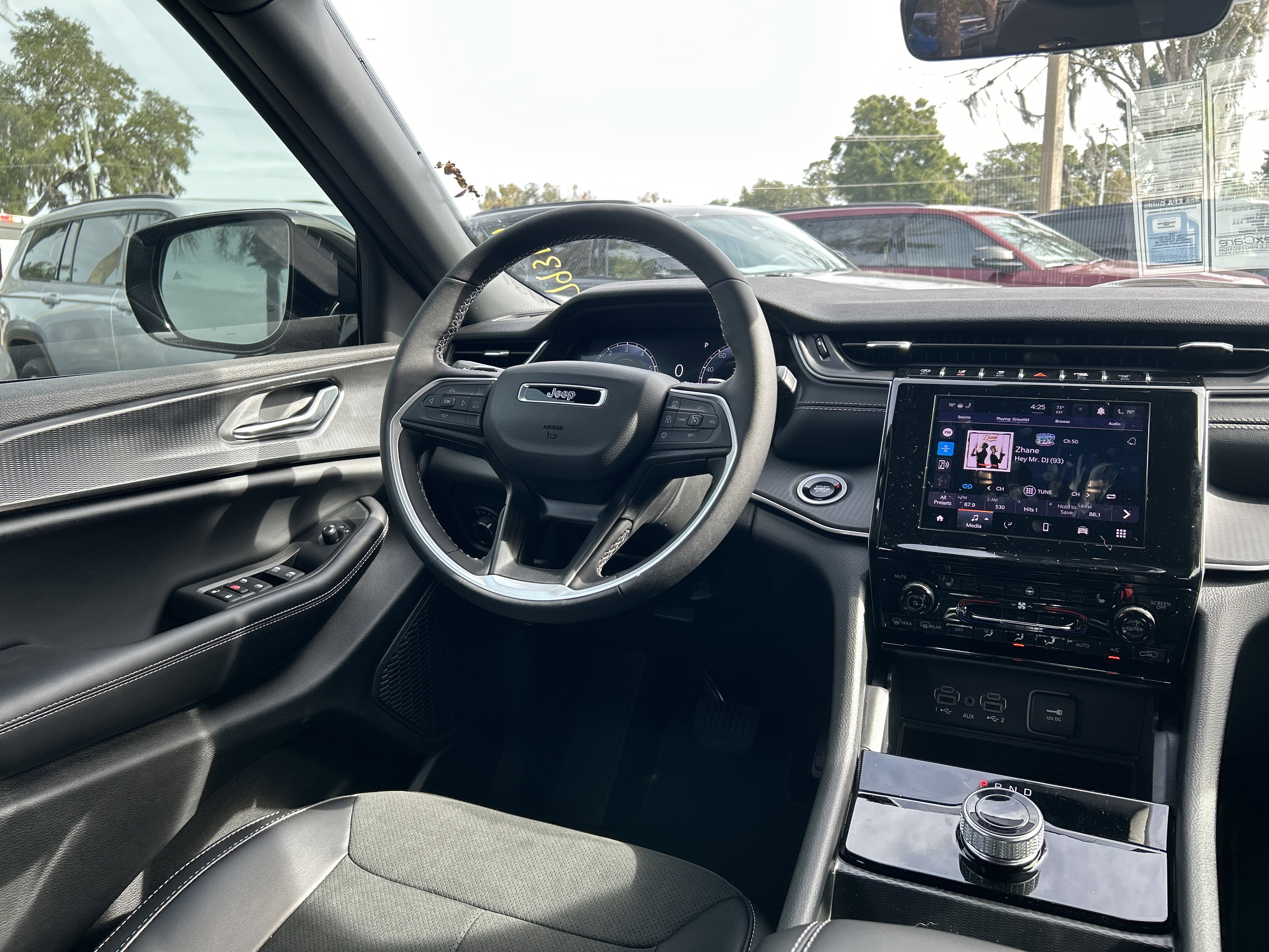 New 2025 Jeep Grand Cherokee Altitude image 38