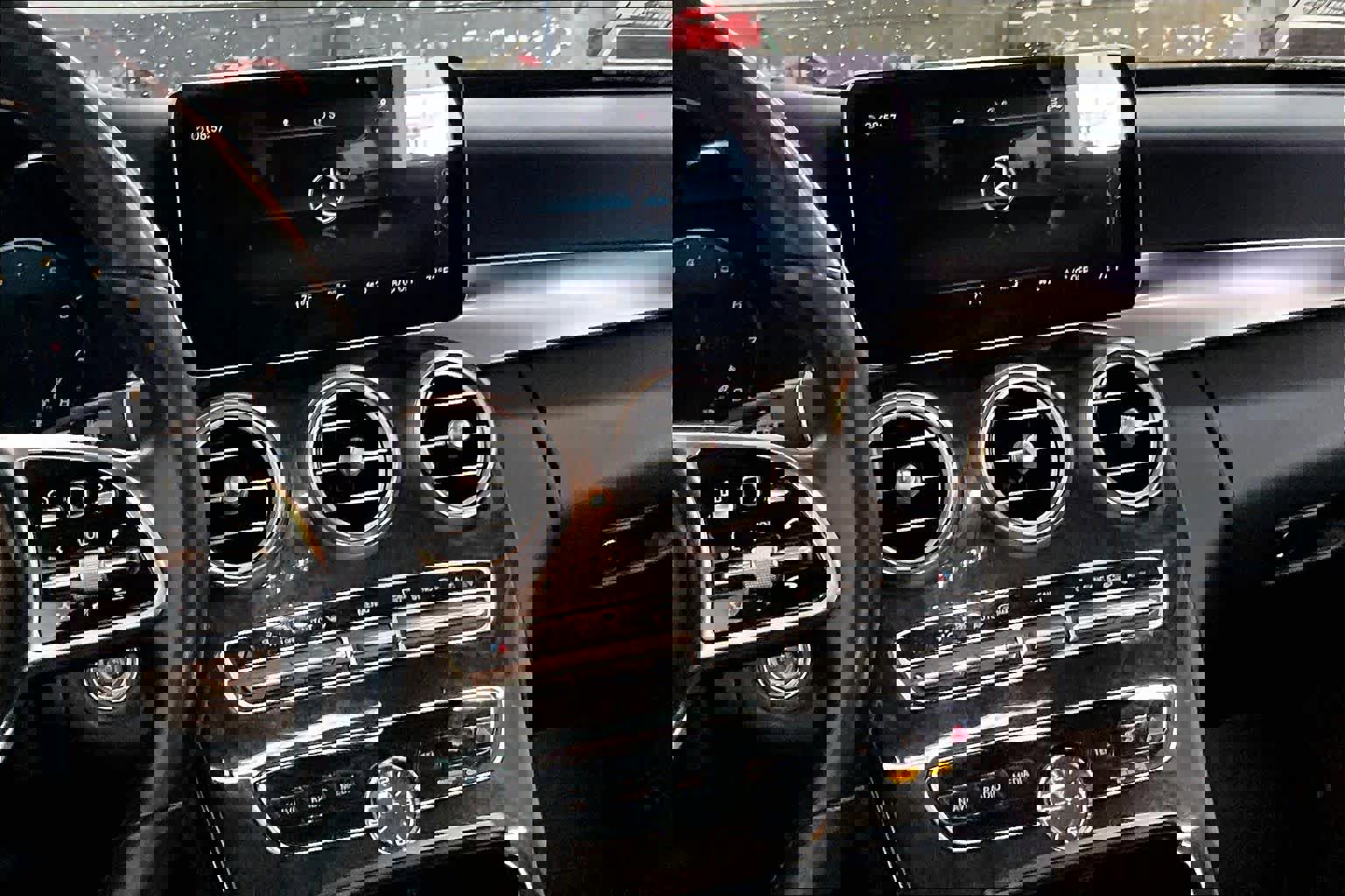 Used 2020 Mercedes-Benz C 300 4MATIC Sedan image 9