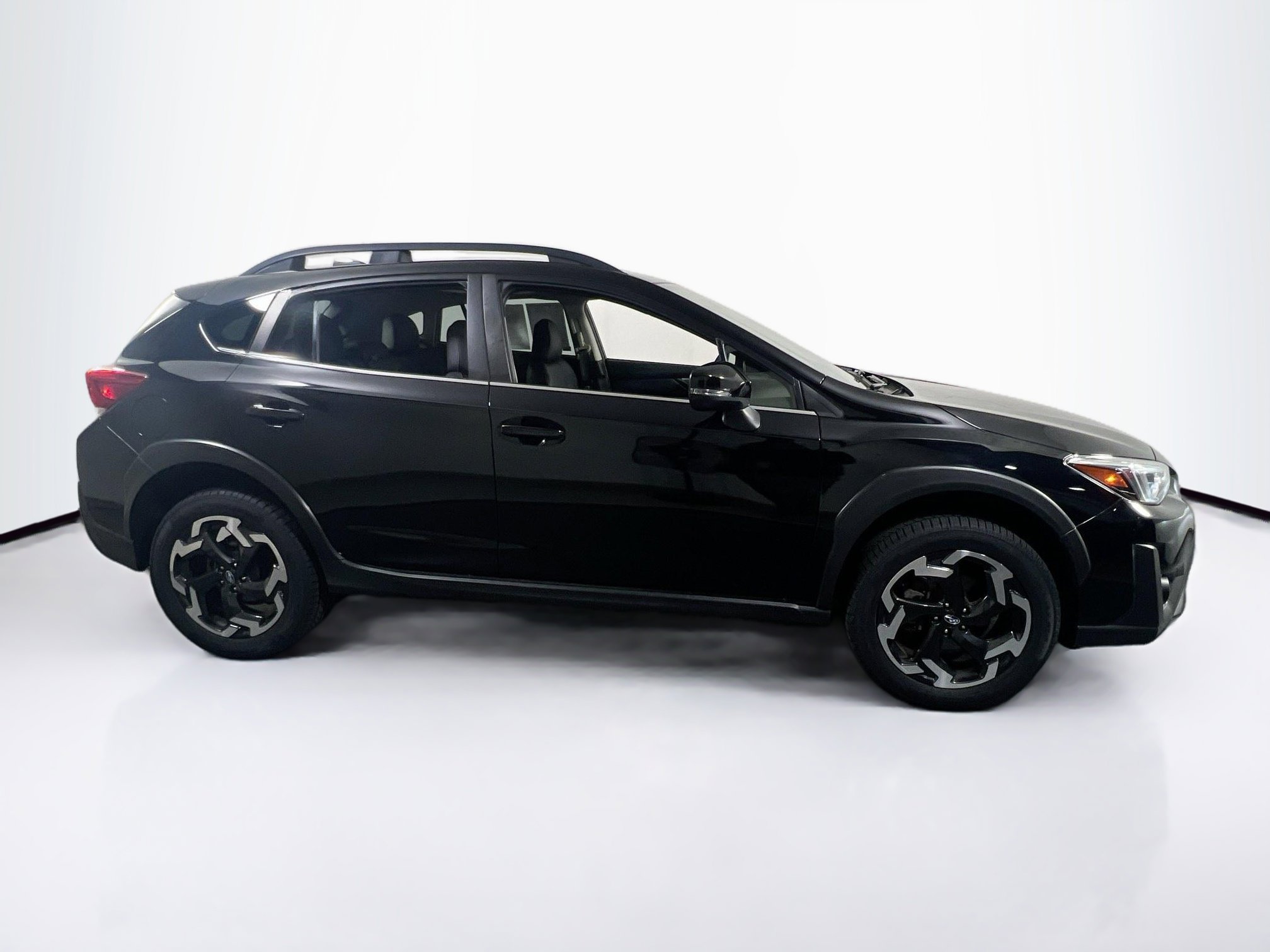 Used 2022 Subaru Crosstrek 2.5i Limited w/ Moonroof Package 2 image 4
