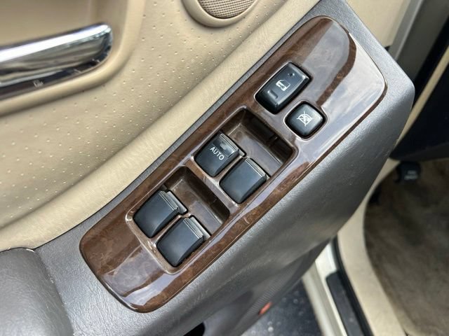 Used 2002 Toyota Highlander Limited w/ Leather Trim Pkg FWD image 22