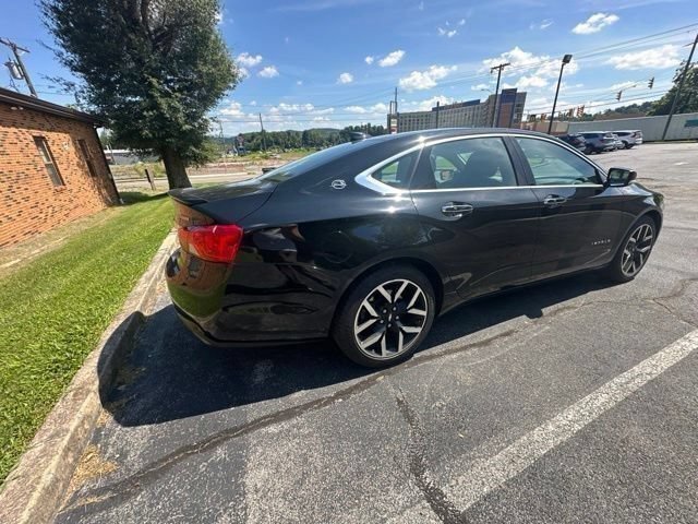 Used 2017 Chevrolet Impala Premier FWD image 25