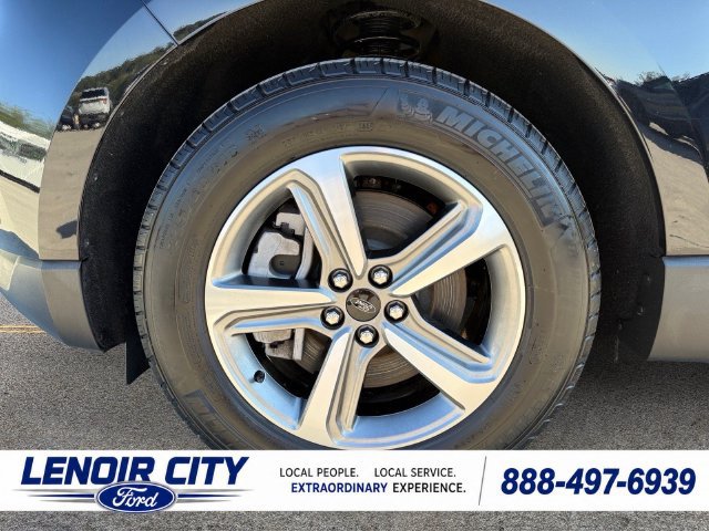 Certified 2024 Ford Edge SEL w/ Convenience Package AWD/4WD image 9