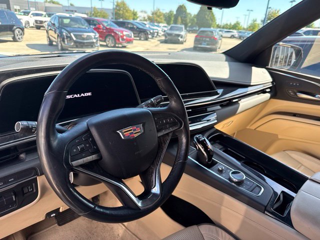 Used 2021 Cadillac Escalade Premium Luxury w/ Performance Package AWD/4WD image 6