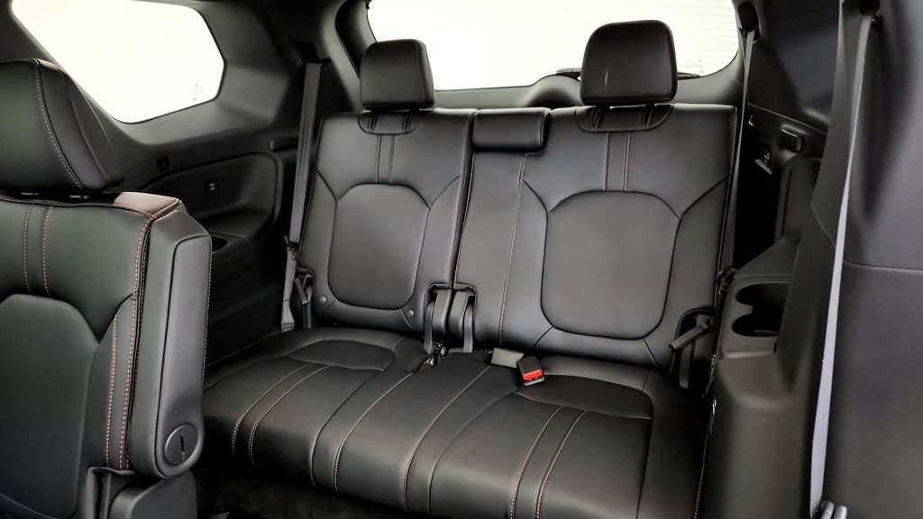 Used 2025 Honda Pilot TrailSport image 22