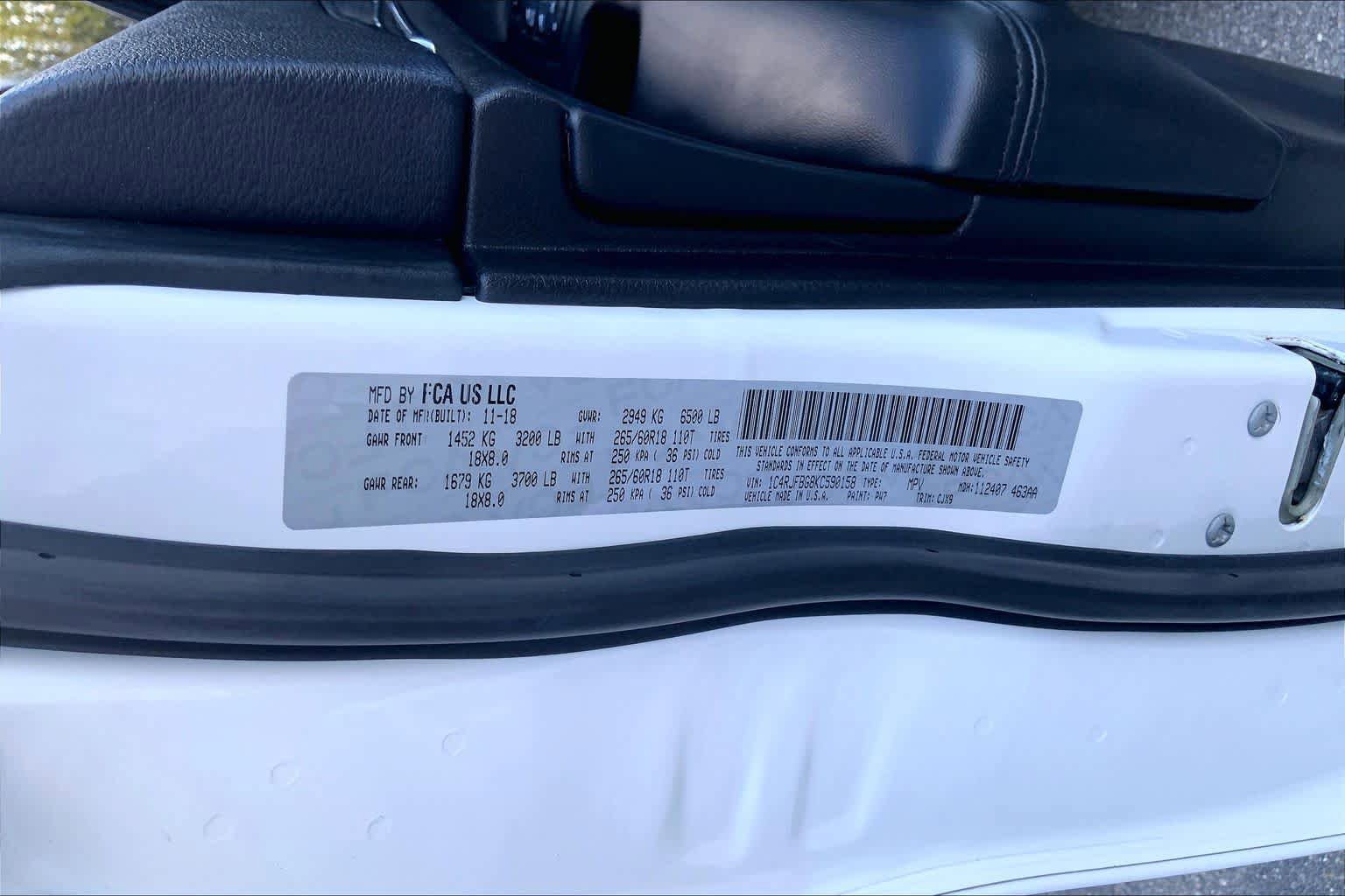 Used 2019 Jeep Grand Cherokee Limited AWD/4WD image 34