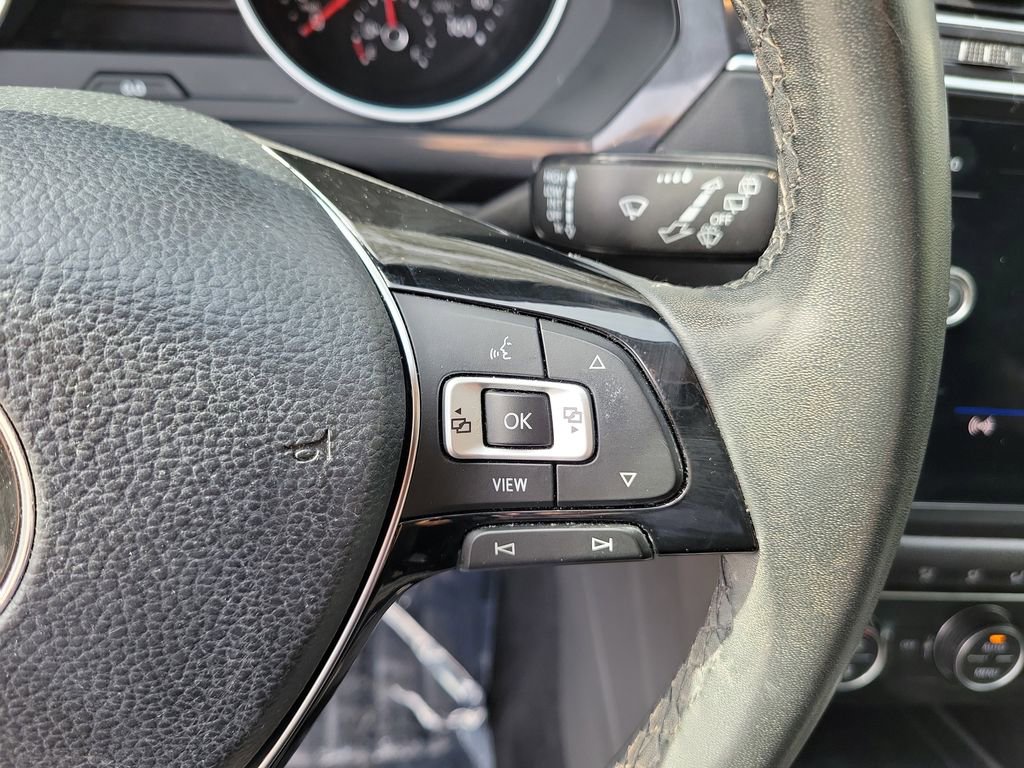 Used 2020 Volkswagen Tiguan SE image 25