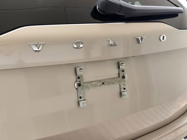 Certified 2023 Volvo XC90 B6 Plus AWD/4WD image 9