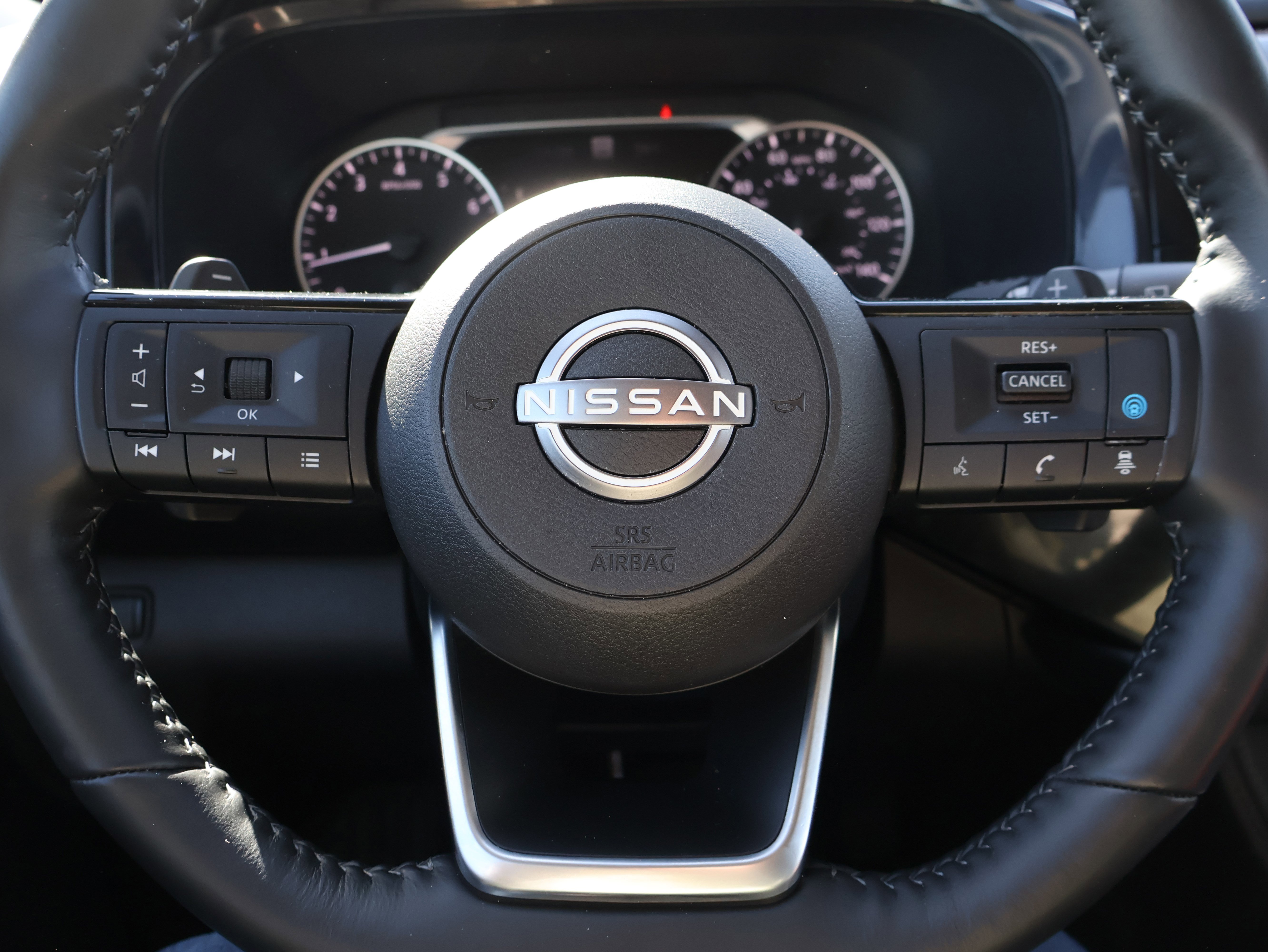 Used 2024 Nissan Pathfinder SL image 31