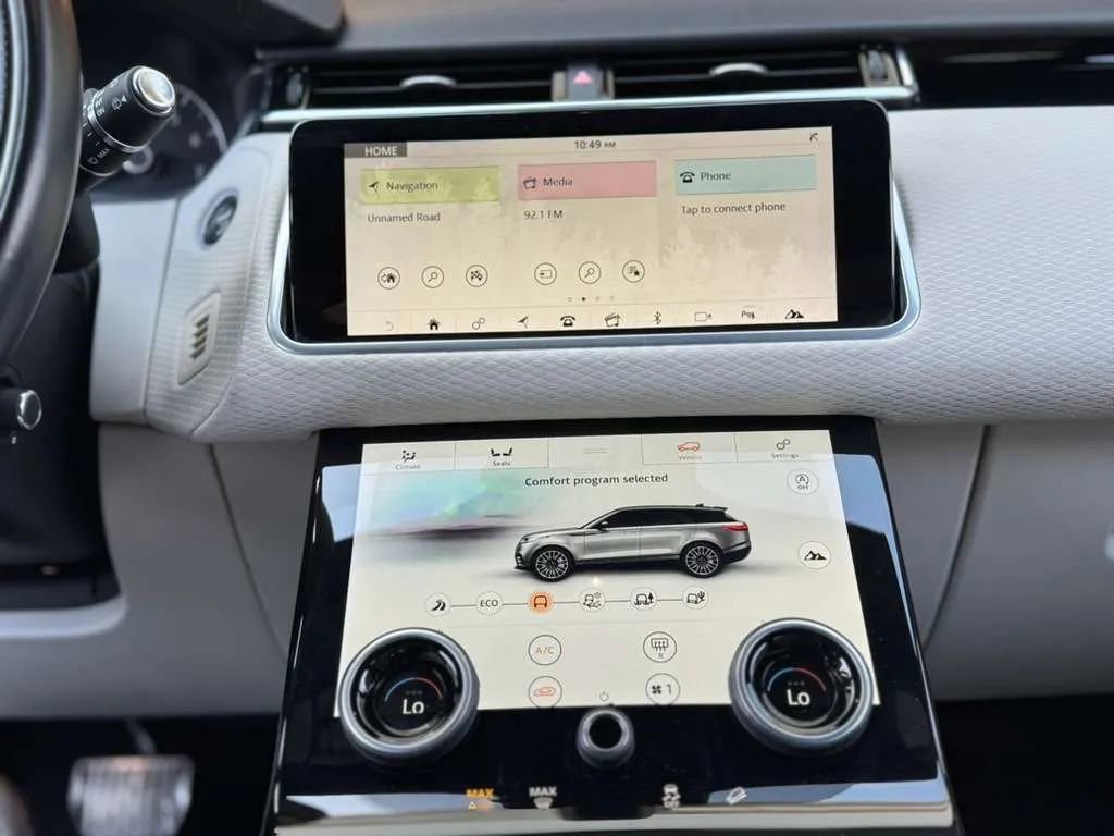 Used 2020 Land Rover Range Rover Velar R-Dynamic S AWD/4WD image 35