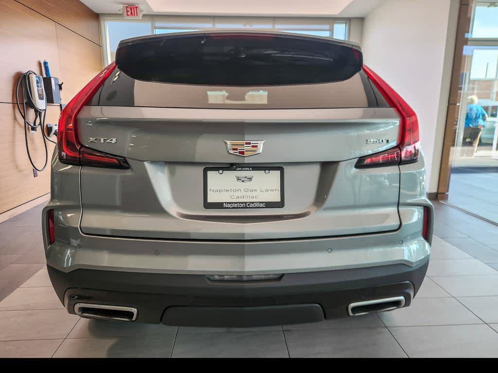 Used 2024 Cadillac XT4 Premium Luxury FWD image 6