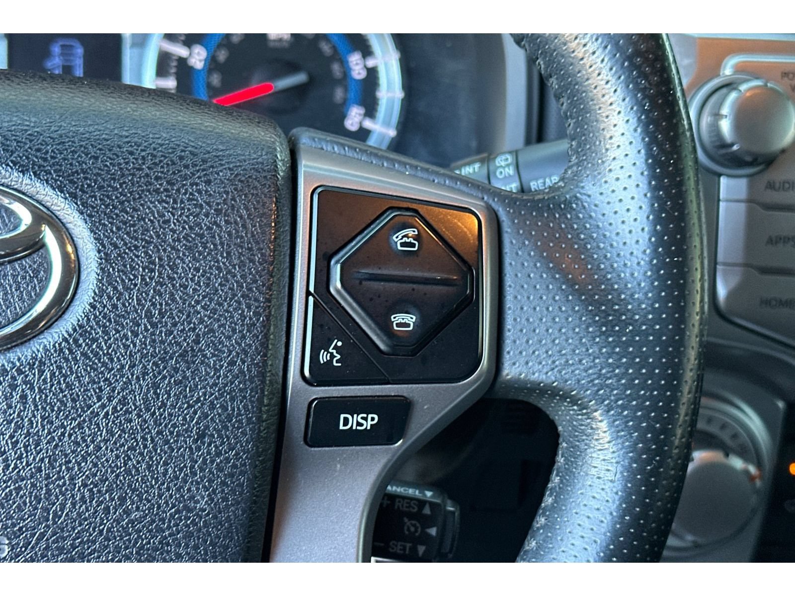 Used 2018 Toyota 4Runner SR5 Premium AWD/4WD image 27
