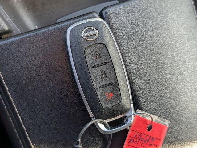 Used 2024 Nissan Rogue S AWD/4WD image 30