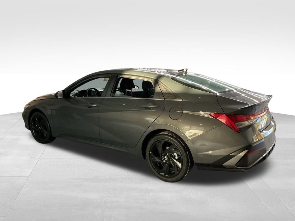 New 2026 Hyundai Elantra SEL Sport Premium FWD image 6