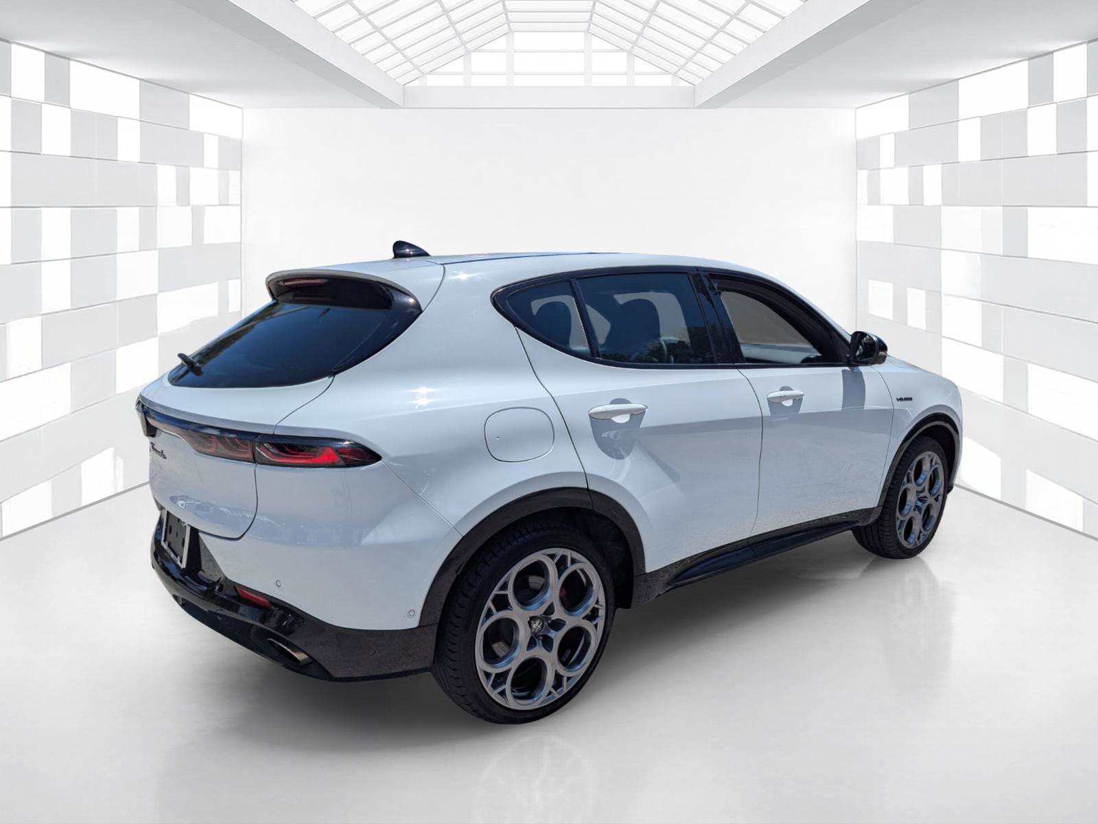 Used 2024 Alfa Romeo Tonale Veloce w/ Active Assist Package AWD/4WD image 7