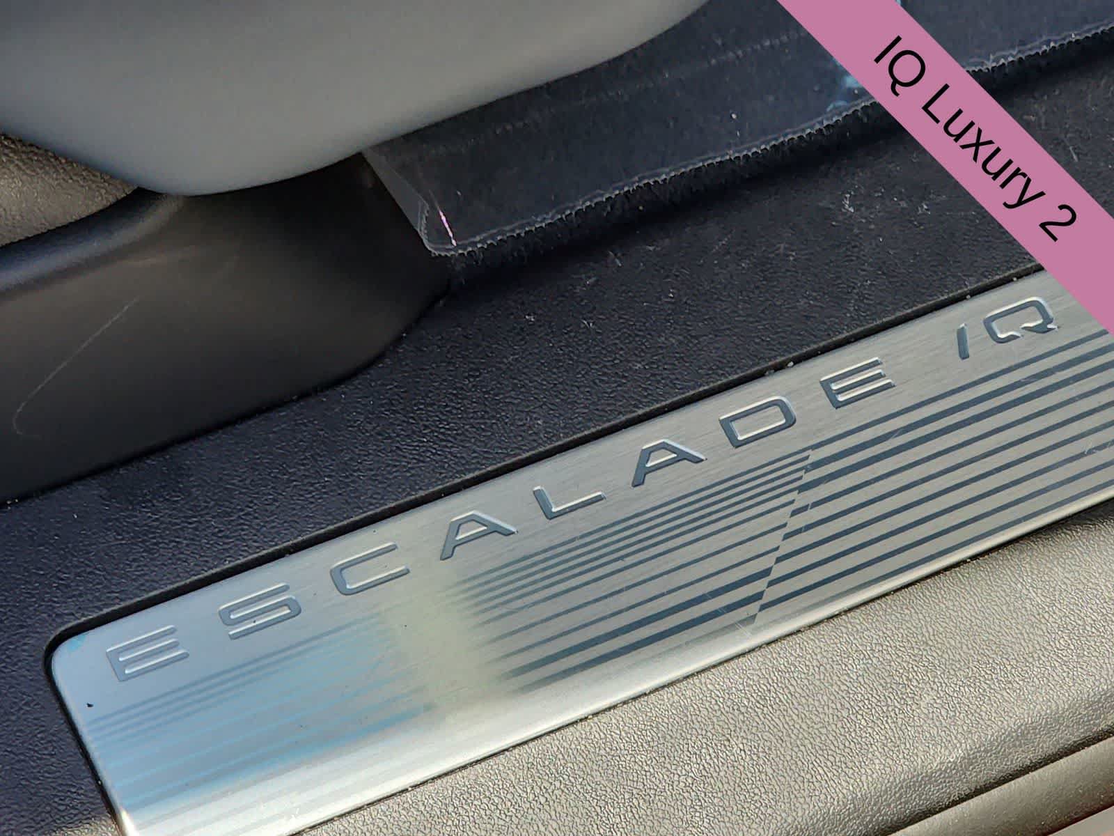 Used 2025 Cadillac Escalade IQ Luxury 2 w/ LPO, Premium Carpet Package AWD/4WD image 11