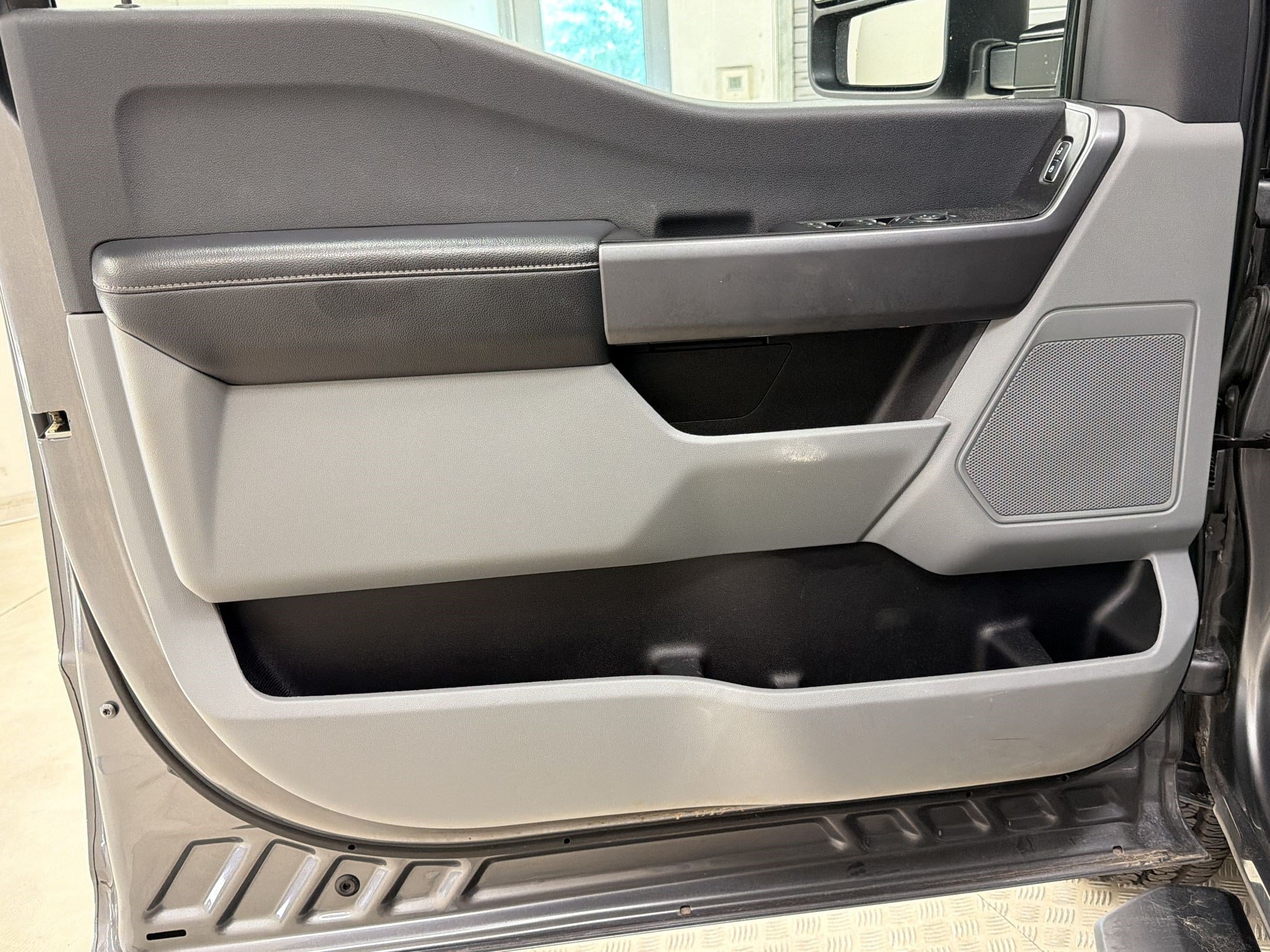 Used 2025 Ford F250 XLT AWD/4WD image 21