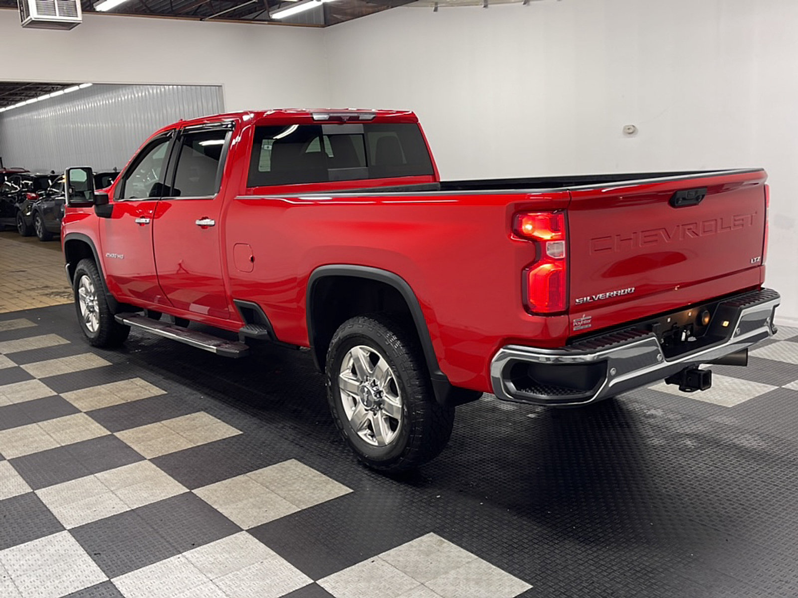 Used 2020 Chevrolet Silverado 2500 LTZ AWD/4WD image 16