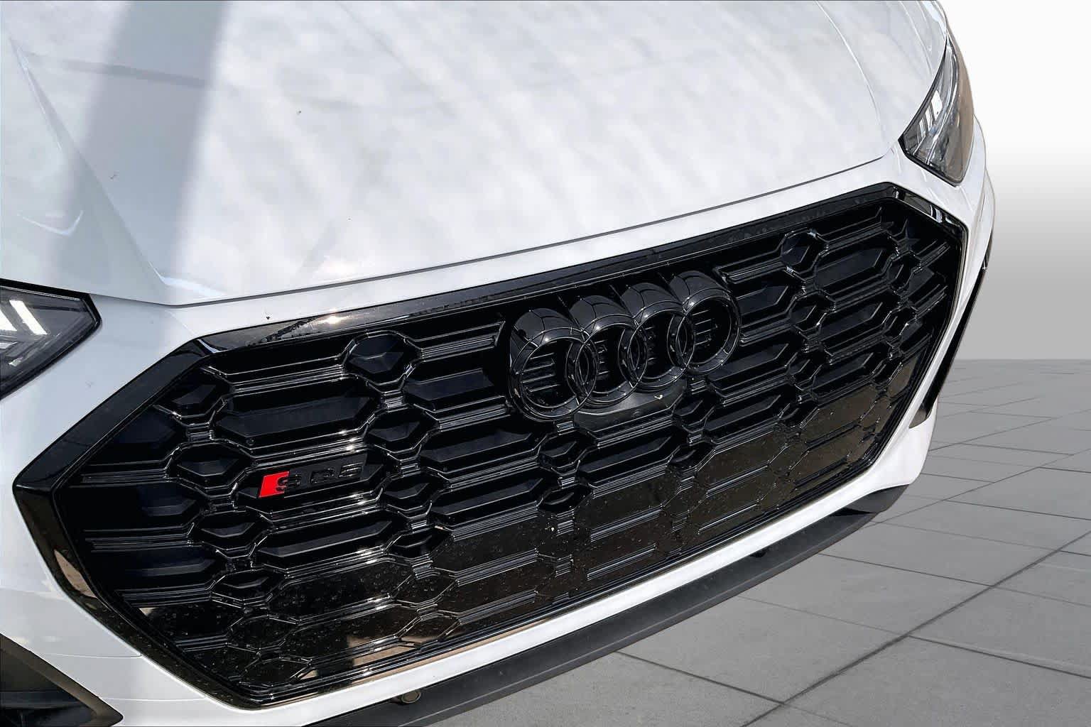 Used 2024 Audi SQ5 Prestige w/ Prestige Package AWD/4WD image 29