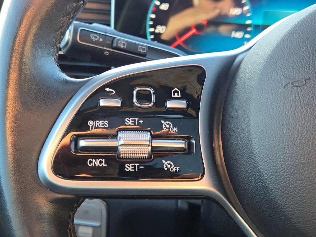 Used 2022 Mercedes-Benz GLS 450 4MATIC image 33