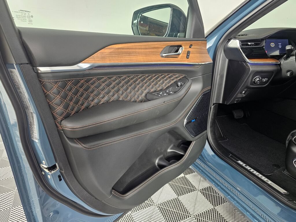 New 2026 Jeep Grand Cherokee L Summit AWD/4WD image 20