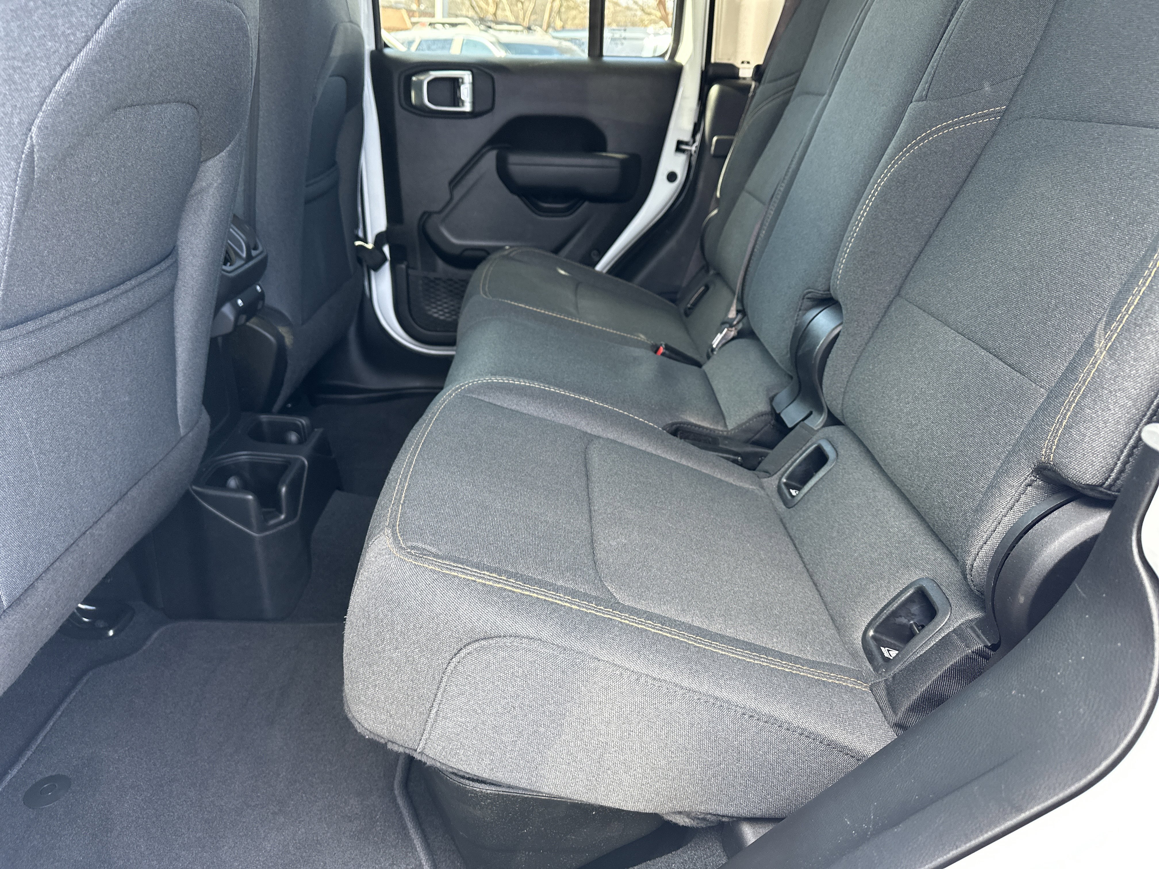 Used 2025 Jeep Gladiator Sport image 16