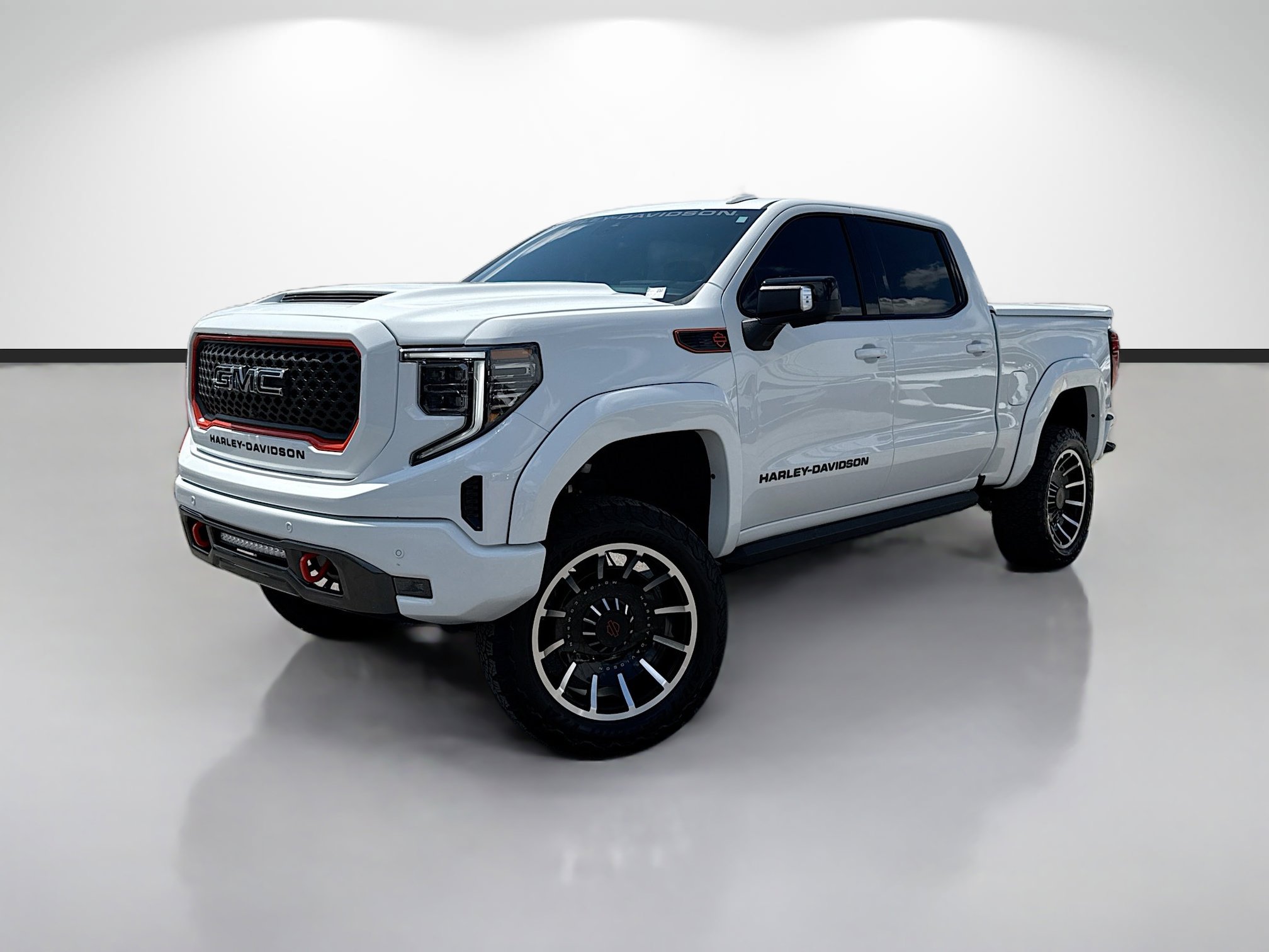 Used 2025 GMC Sierra 1500 AT4 w/ AT4 Premium Package AWD/4WD image 1