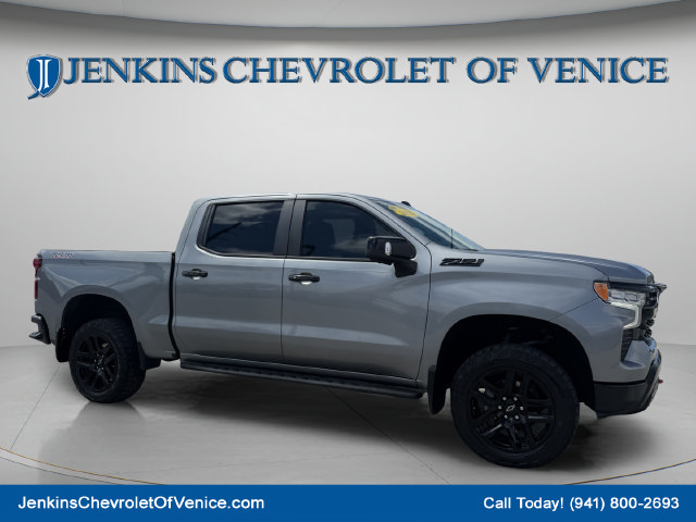 Used 2023 Chevrolet Silverado 1500 LT Trail Boss w/ LT Trail Boss Premium Package AWD/4WD image 2