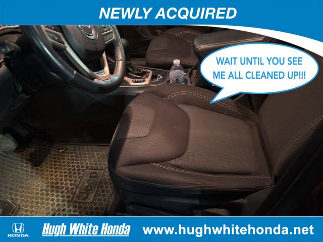 Used 2017 Jeep Cherokee Latitude w/ Cold Weather Group image 5