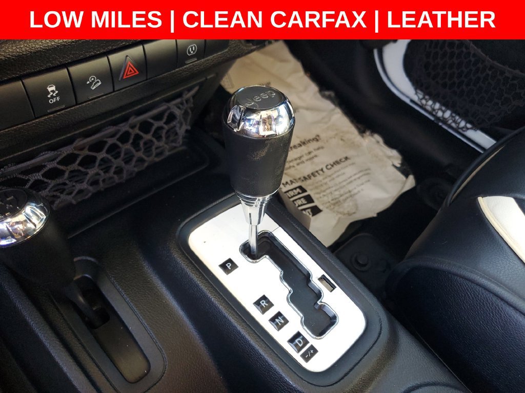 Used 2018 Jeep Wrangler Unlimited Rubicon w/ Connectivity Group AWD/4WD image 38