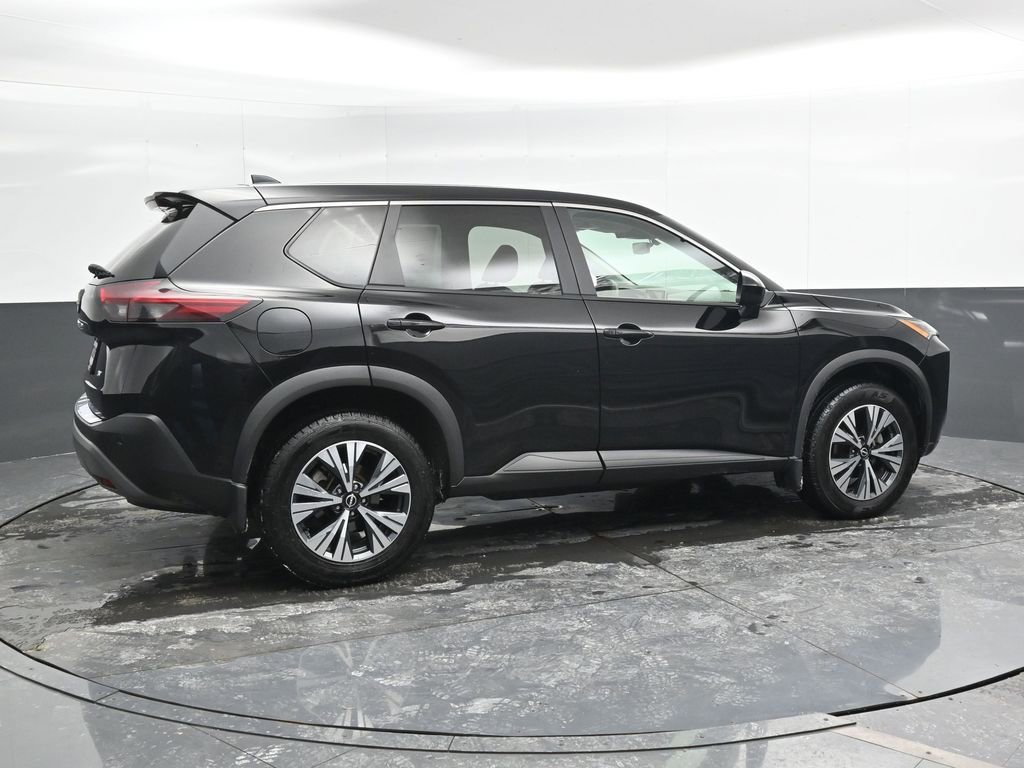 Used 2023 Nissan Rogue SV image 4