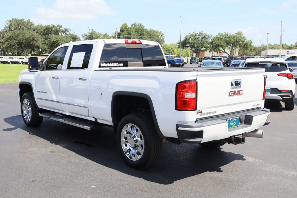 Certified 2019 GMC Sierra 2500 Denali w/ Duramax Plus Package AWD/4WD image 7