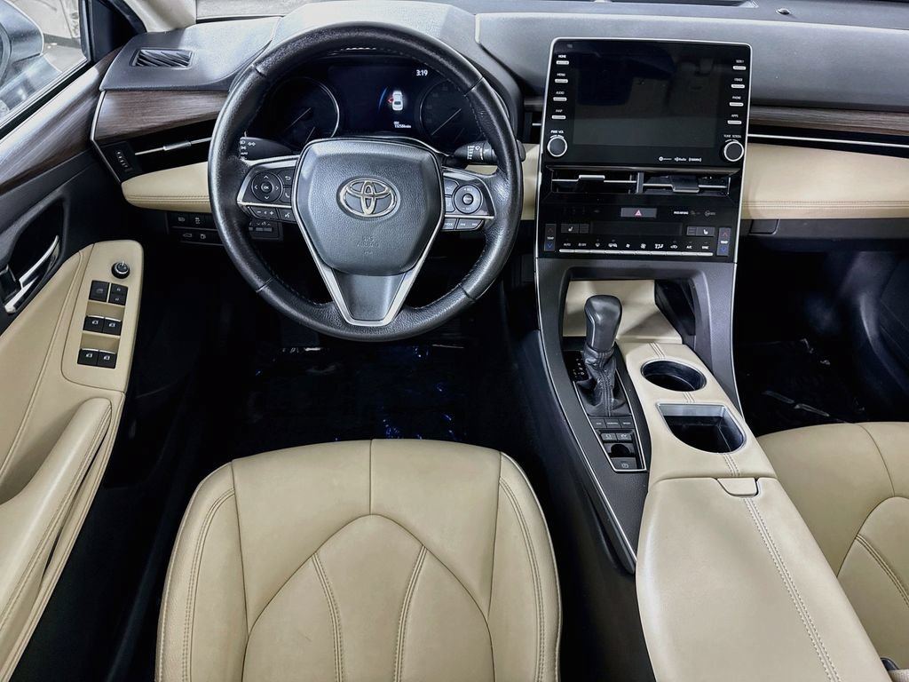 Used 2021 Toyota Avalon XLE w/ Moonroof Package FWD image 3