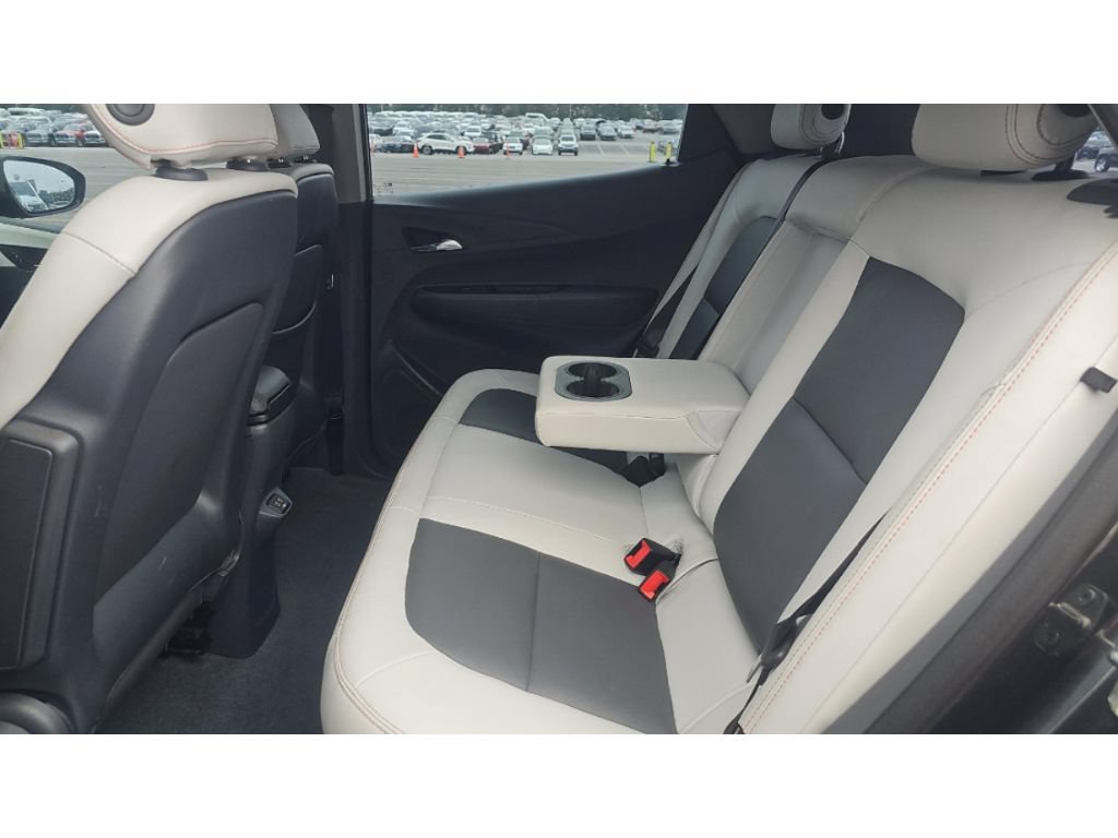 Used 2020 Chevrolet Bolt Premier w/ Infotainment Package FWD image 6