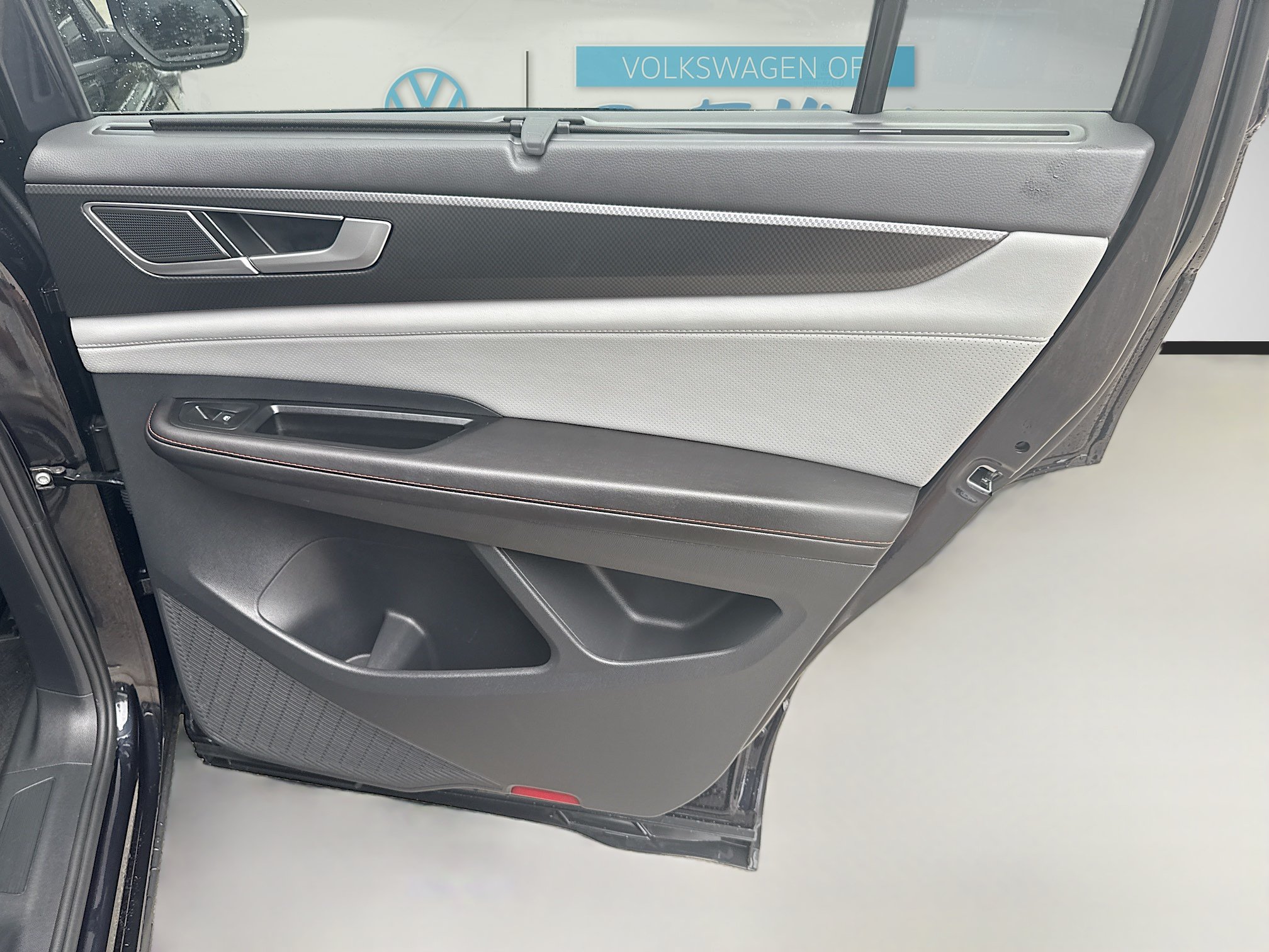 Certified 2026 Volkswagen Atlas Peak Edition AWD/4WD image 30