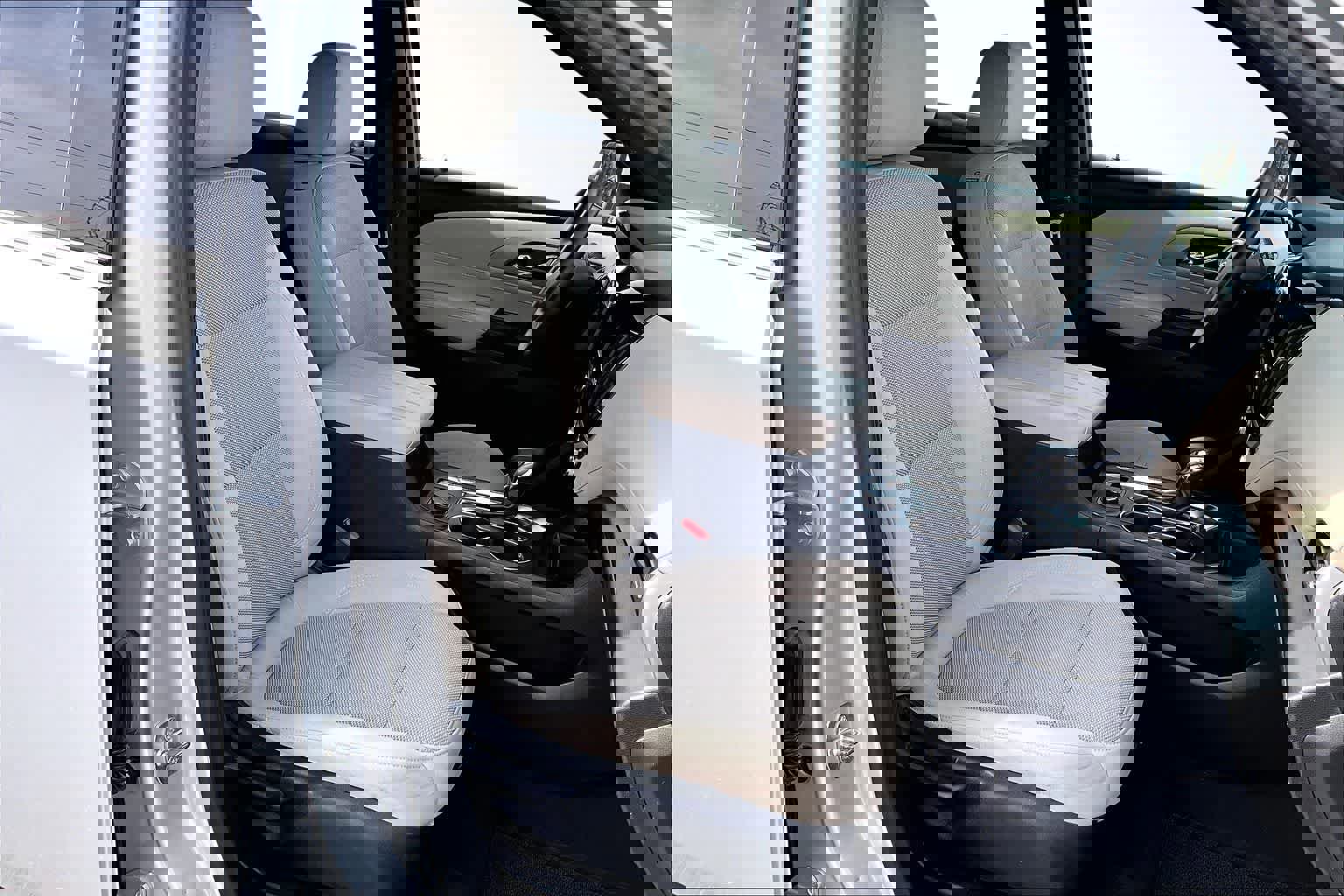 Used 2022 Chevrolet Traverse LS w/ Safety Package AWD/4WD image 14