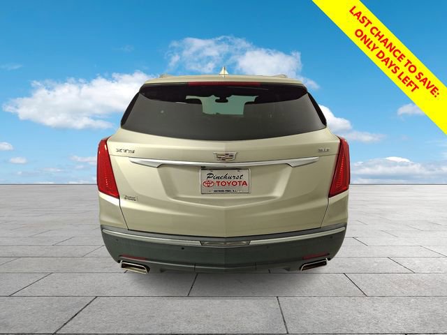 Used 2017 Cadillac XT5 Luxury w/ Driver Awareness Package FWD image 6