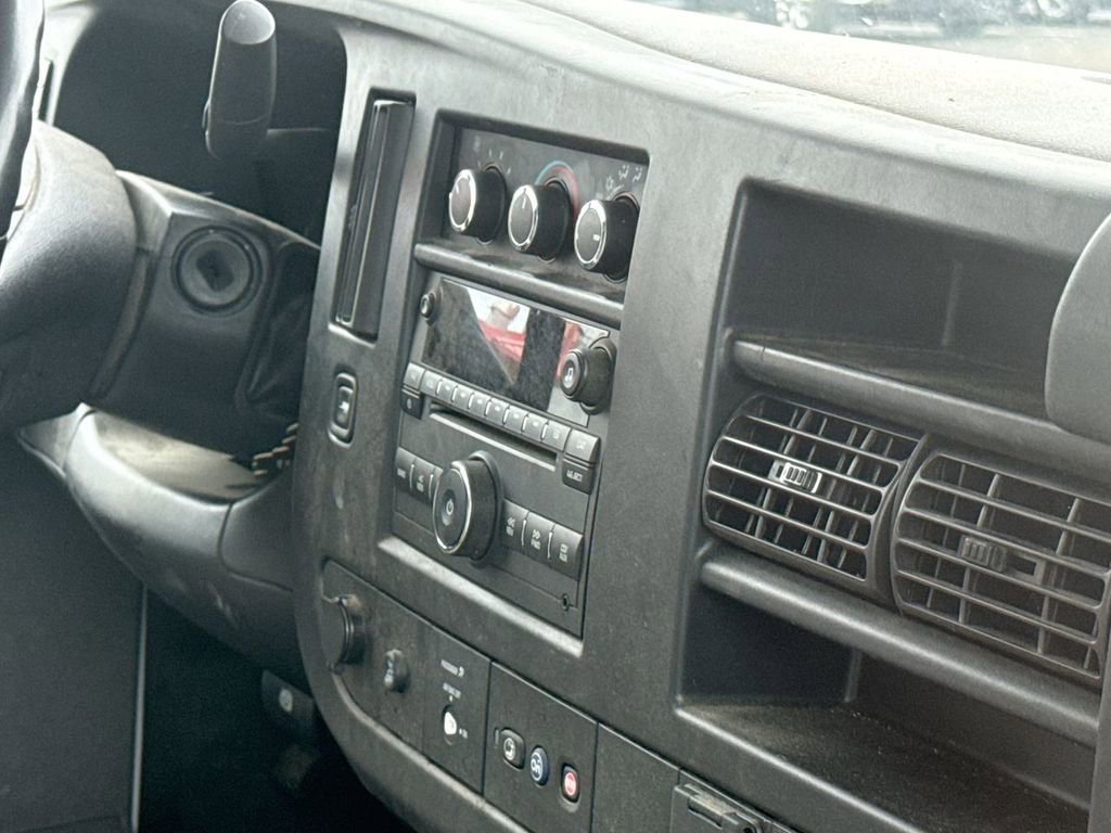 Used 2021 Chevrolet Express 3500 w/ Power Convenience Package image 14