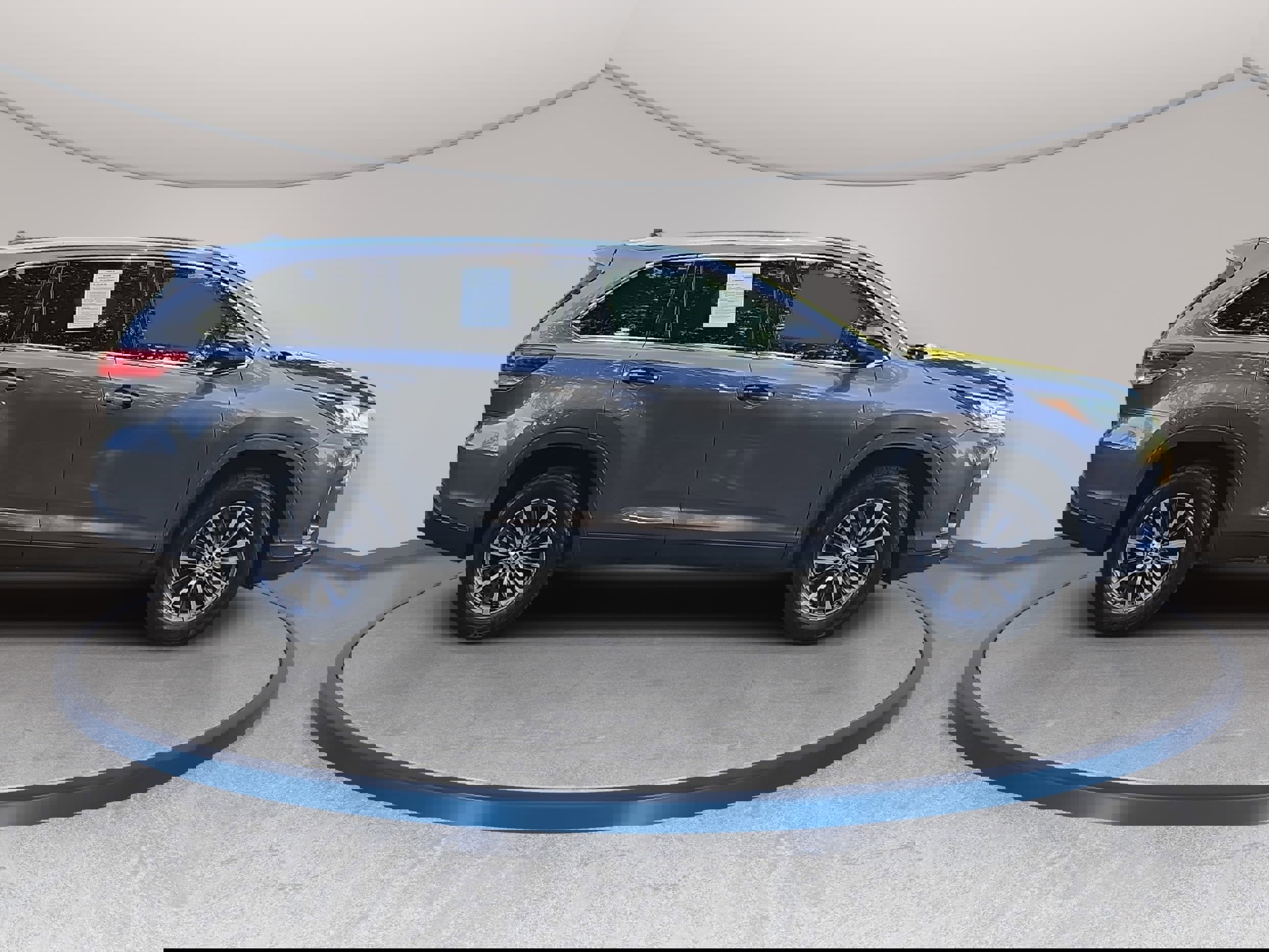 Used 2019 Toyota Highlander XLE FWD image 4