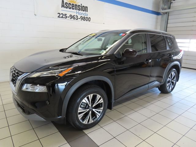 Used 2023 Nissan Rogue SV w/ SV Premium B Package image 2