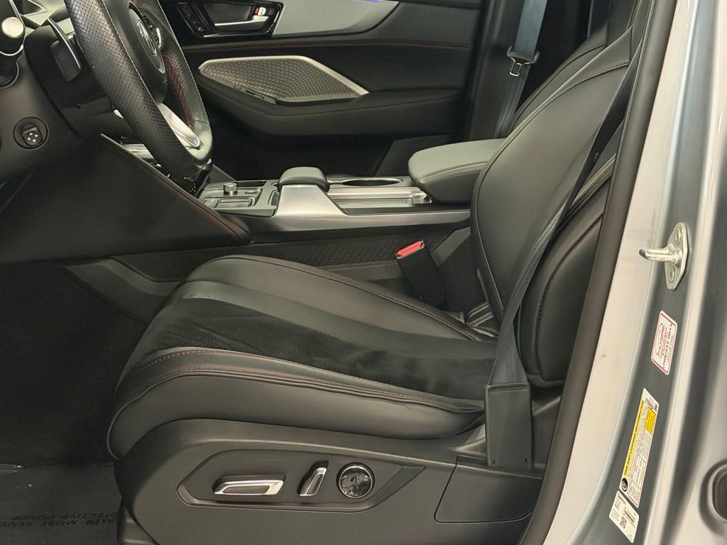 Used 2023 Acura MDX A-Spec AWD/4WD image 11