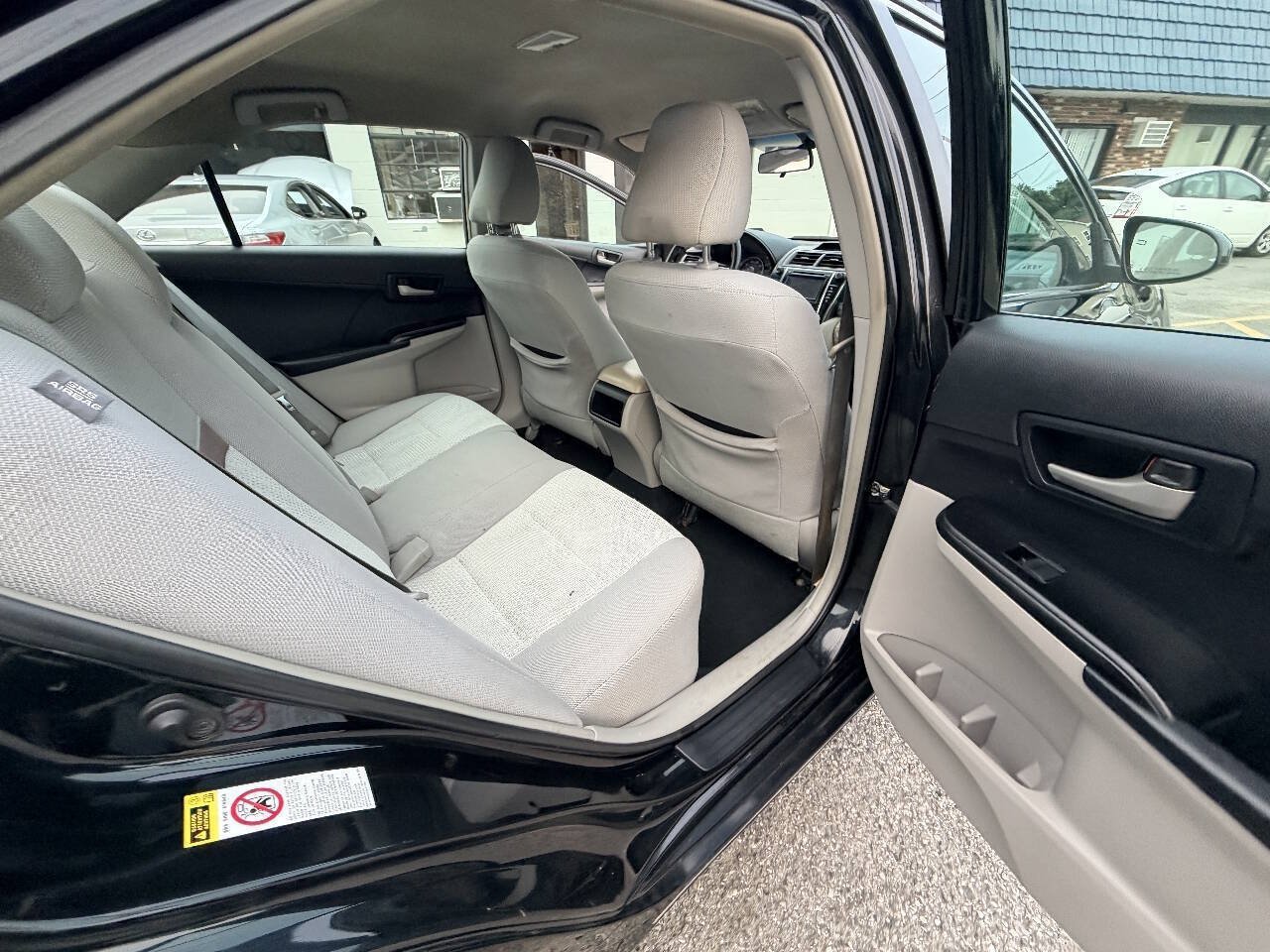 Used 2012 Toyota Camry LE FWD image 46