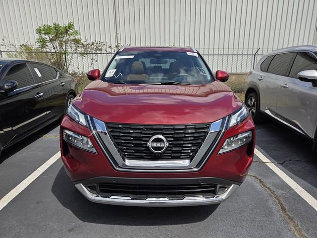 Used 2023 Nissan Rogue Platinum image 2