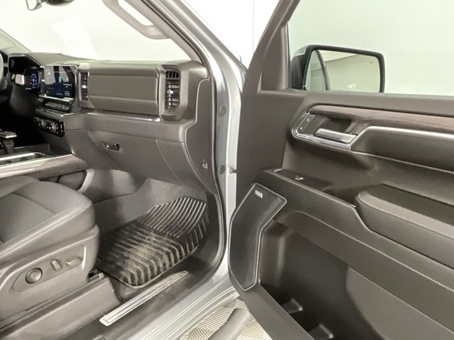 Used 2024 Chevrolet Silverado 1500 LTZ image 19