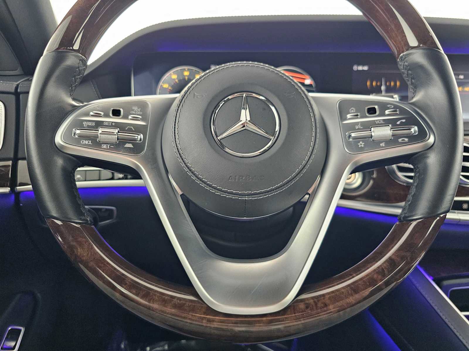Used 2018 Mercedes-Benz S 560 Sedan image 23