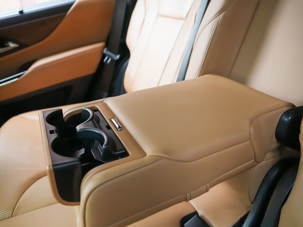 Used 2025 Lexus LX 700h Luxury w/ Appearance Package AWD/4WD image 20