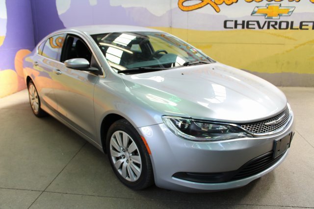 Used 2015 Chrysler 200 LX image 4