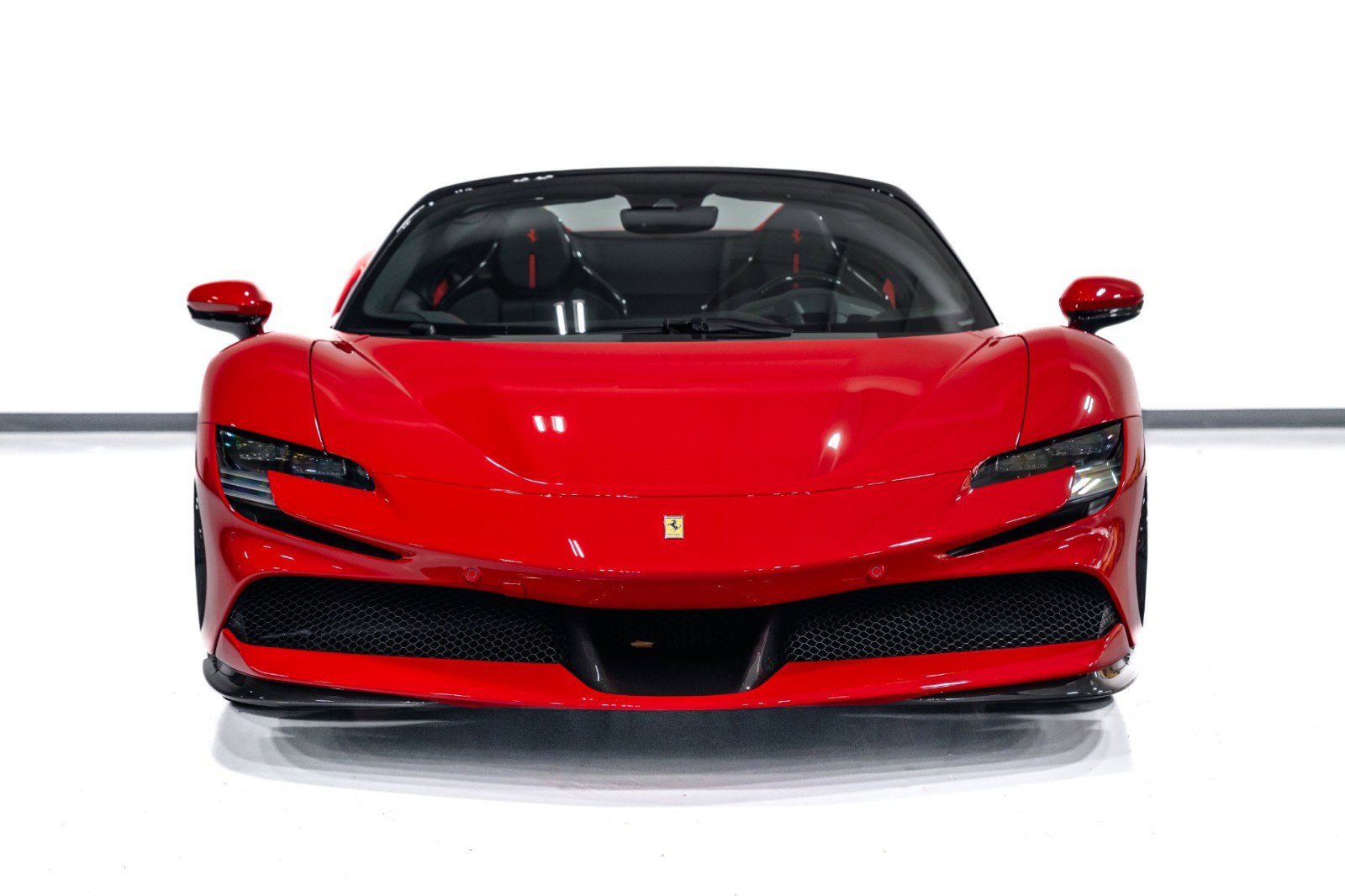 Used 2024 Ferrari SF90 Spider image 7